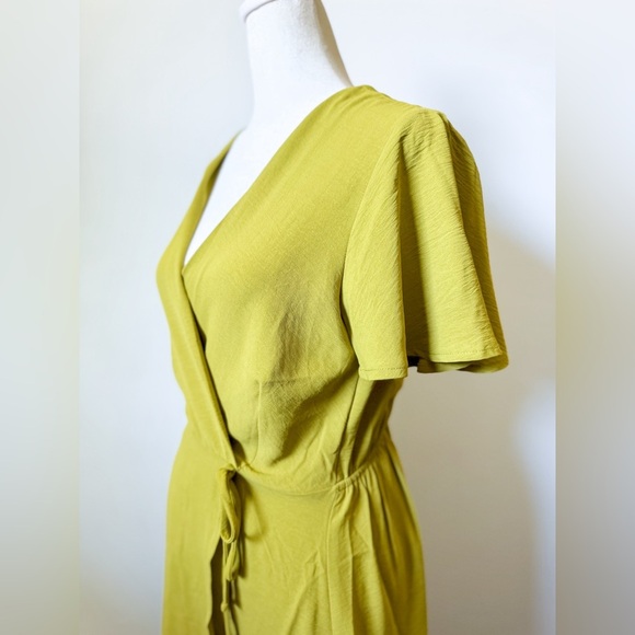 SOLD NWT Monteau Wrap Dress - Picture 3 of 5